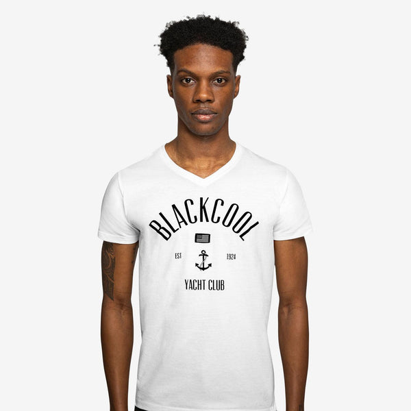 Yacht-club-t-shirt-reverse-black-v-neck-zoom