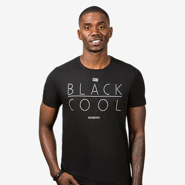 signature-t-shirt-classic-black-crewneck-zoom